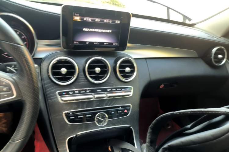 Used Mercedes-Benz C-Class 2018 C 180 L Fashion Edition Sport Version Audio And AC Panel
