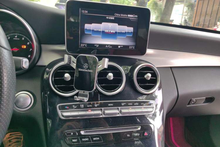 Used Mercedes-Benz C-Class 2018 C 200 Achievement Special Edition Audio And AC Panel