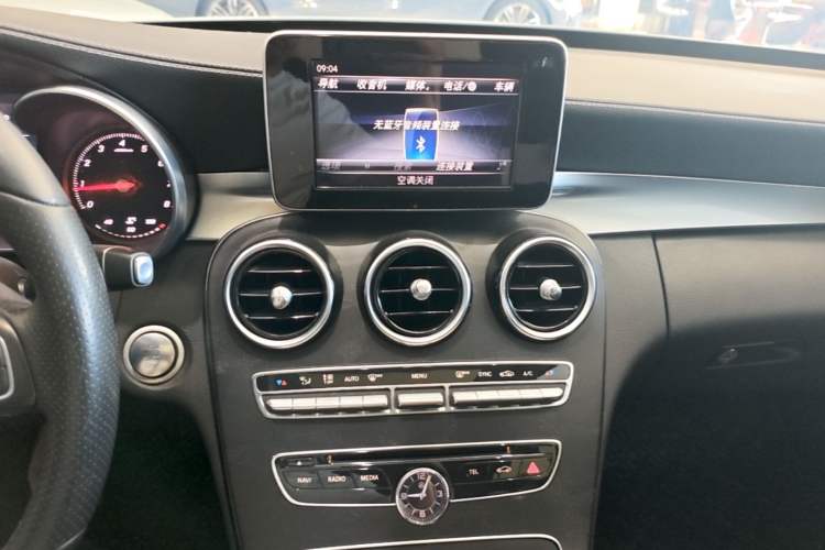 Used Mercedes-Benz C-Class 2018 C 180 L Fashion Edition Sport Version Audio And AC Panel
