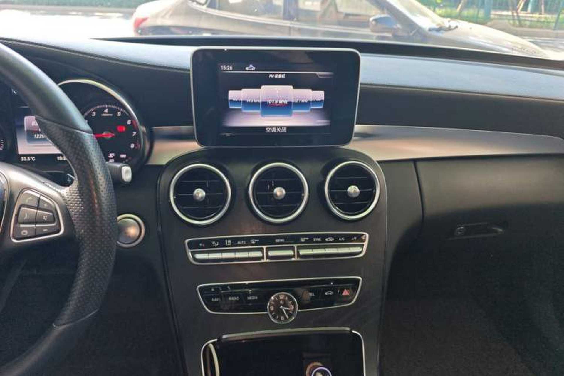 Used Mercedes-Benz C-Class 2018 C 180 L Fashion Edition Sport Version Audio And AC Panel