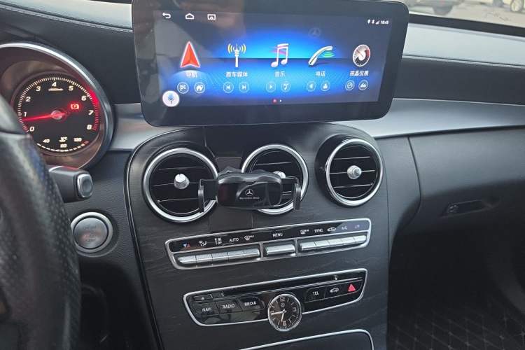 Used Mercedes-Benz C-Class 2018 C 180 L Fashion Edition Sport Version Audio And AC Panel