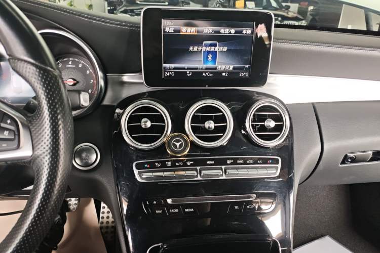 Used Mercedes-Benz C-Class 2018 C 200 4MATIC Coupe Audio And AC Panel