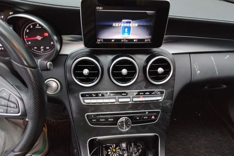 Used Mercedes-Benz C-Class 2018 C 200 L Sport Edition Audio And AC Panel