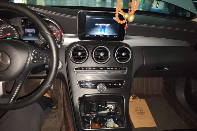 Used Mercedes-Benz C-Class 2018 C 180 L Fashion Edition Sport Version Audio And AC Panel