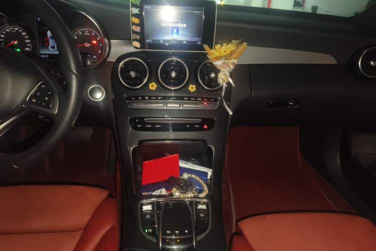 Used Mercedes-Benz C-Class 2018 C 200 Sport Edition Audio And AC Panel