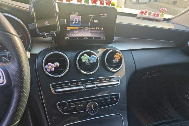 Used Mercedes-Benz C-Class 2018 C 200 L Sport Edition Audio And AC Panel