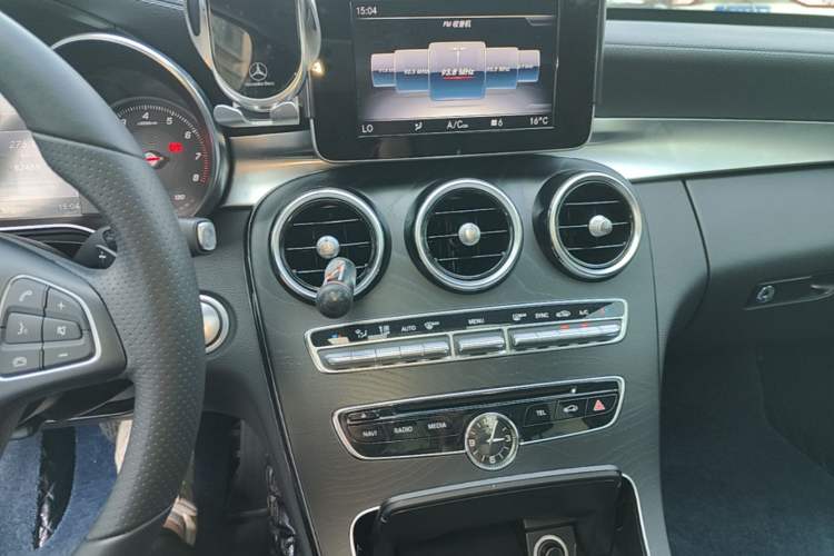 Used Mercedes-Benz C-Class 2018 C 200 L Sport Edition Audio And AC Panel