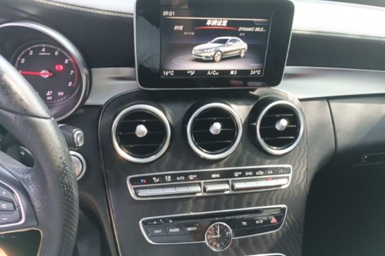 Used Mercedes-Benz C-Class 2018 C 180 L Fashion Edition Sport Version Audio And AC Panel