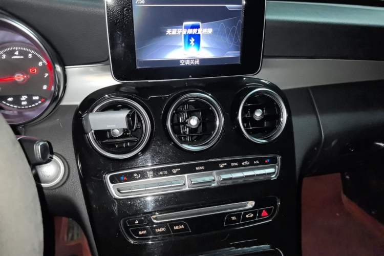 Used Mercedes-Benz C-Class 2018 C 200 Sport Edition Audio And AC Panel