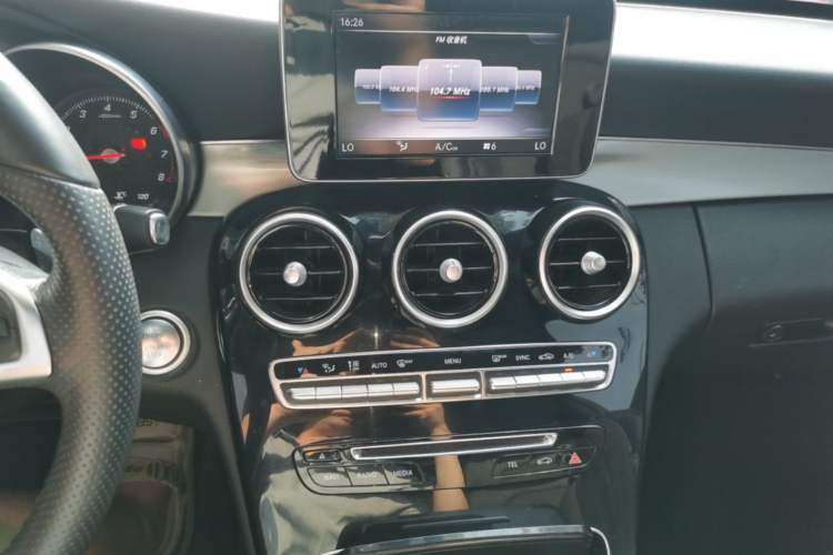 Used Mercedes-Benz C-Class 2018 C 200 Sport Edition Audio And AC Panel