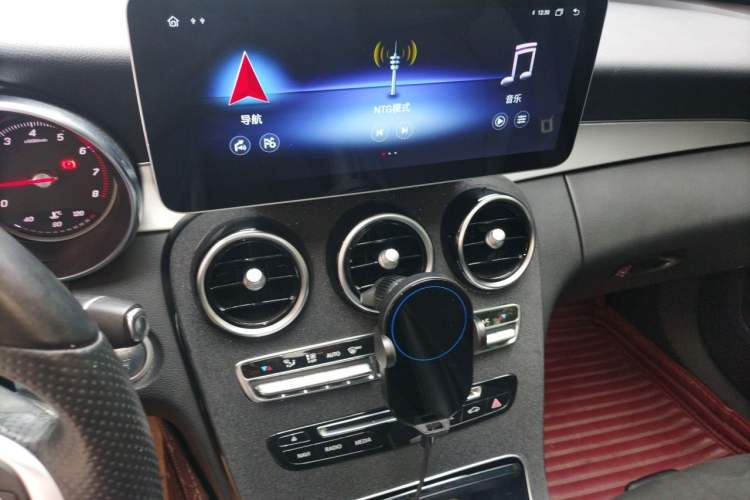 Used Mercedes-Benz C-Class 2018 C 200 Sport Edition Audio And AC Panel