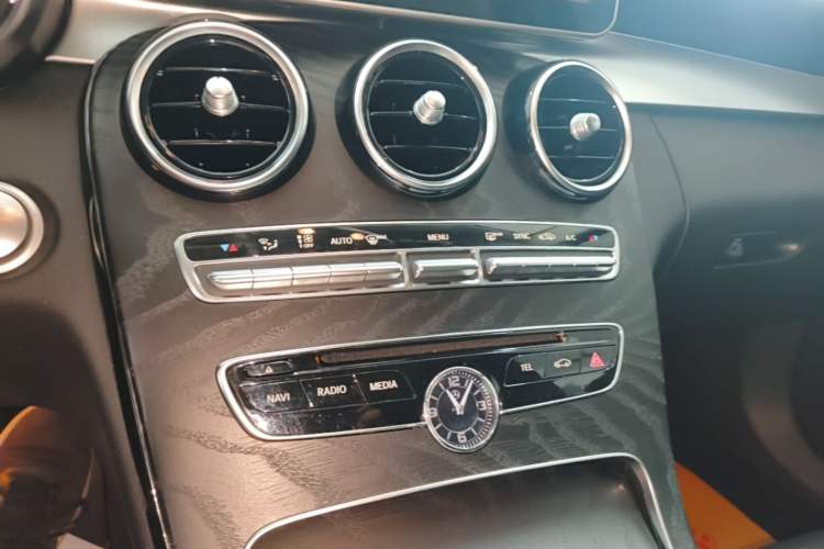 Used Mercedes-Benz C-Class 2018 C 200 L Sport Edition Audio And AC Panel