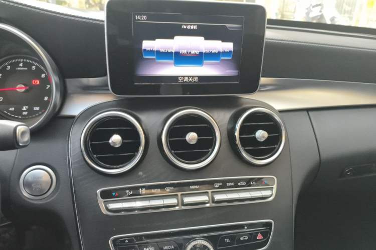 Used Mercedes-Benz C-Class 2018 C 200 L Audio And AC Panel