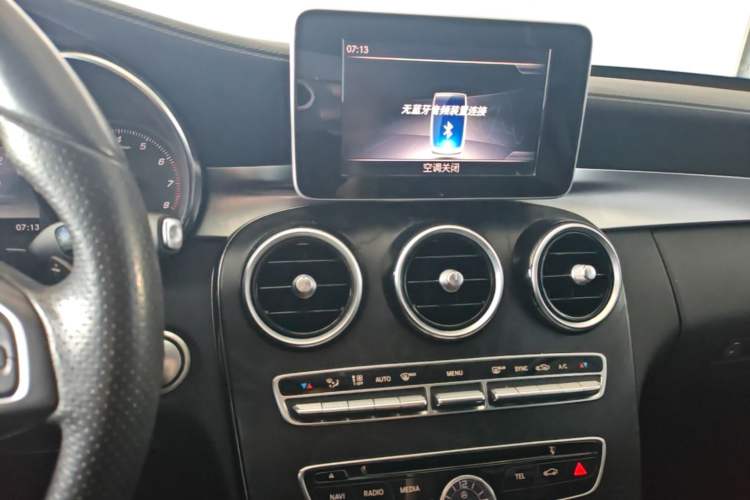 Used Mercedes-Benz C-Class 2018 C 180 L Fashion Edition Sport Version Audio And AC Panel