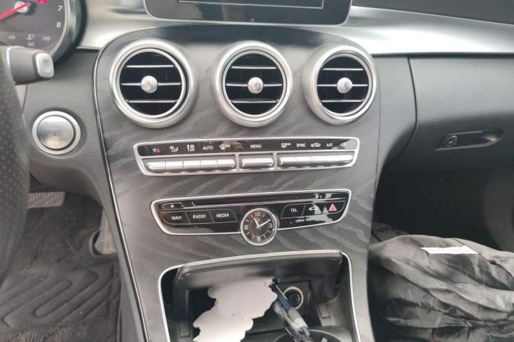 Used Mercedes-Benz C-Class 2018 C 200 Estate Audio And AC Panel