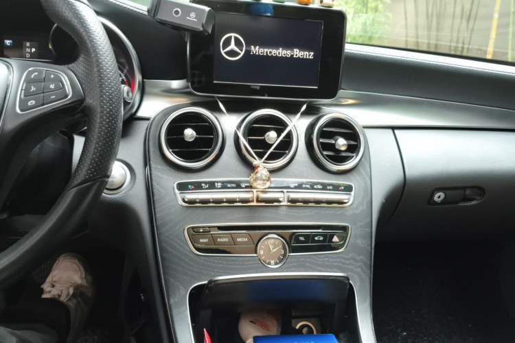 Used Mercedes-Benz C-Class 2018 C 200 L Sport Edition Audio And AC Panel