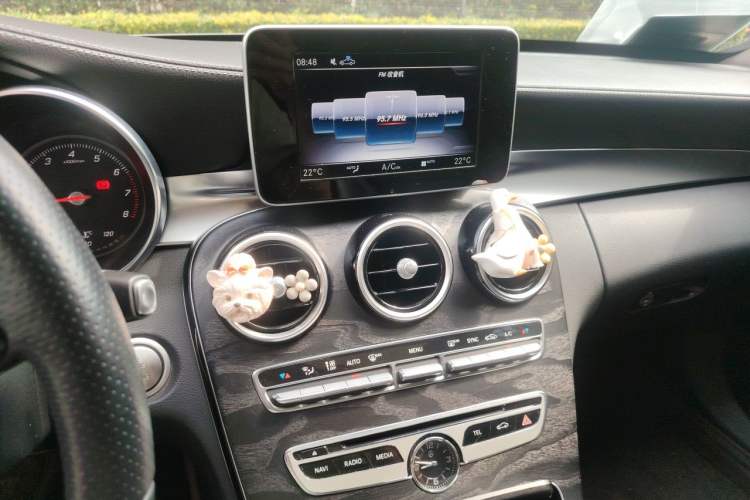 Used Mercedes-Benz C-Class 2018 C 200 L Sport Edition Audio And AC Panel