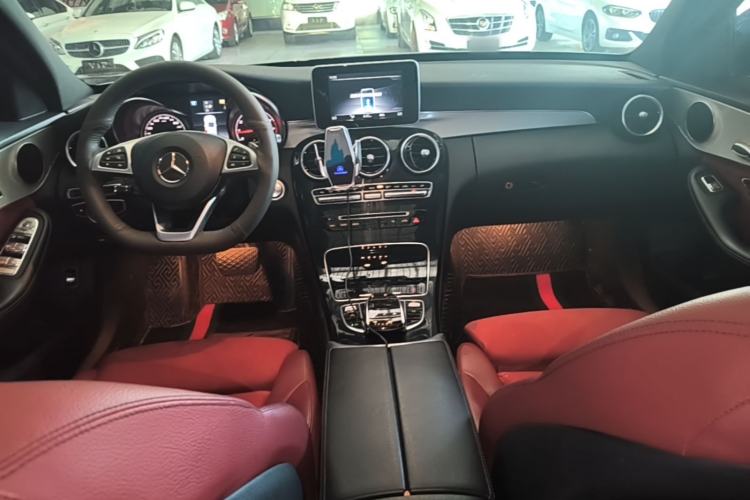 Used Mercedes-Benz C-Class 2018 C 200 Sport Edition Center Console