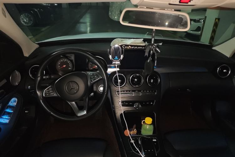 Used Mercedes-Benz C-Class 2018 C 200 L Sport Edition Center Console