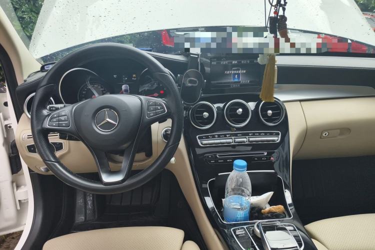 Used Mercedes-Benz C-Class 2018 C 180 L Dynamic Sports Edition Center Console