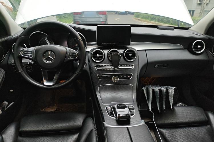 Used Mercedes-Benz C-Class 2018 C 200 L Sport Edition Center Console