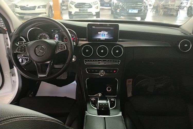 Used Mercedes-Benz C-Class 2018 C 200 L Sport Edition Achievement Special Edition Center Console