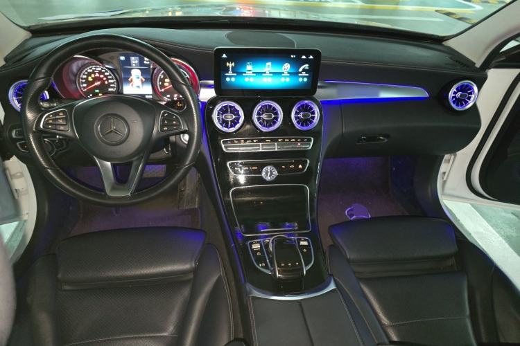 Used Mercedes-Benz C-Class 2018 C 200 L Sport Edition Achievement Special Edition Center Console