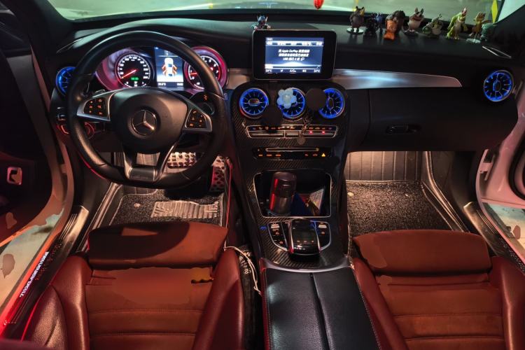 Used Mercedes-Benz C-Class 2018 C 200 Sport Edition Center Console