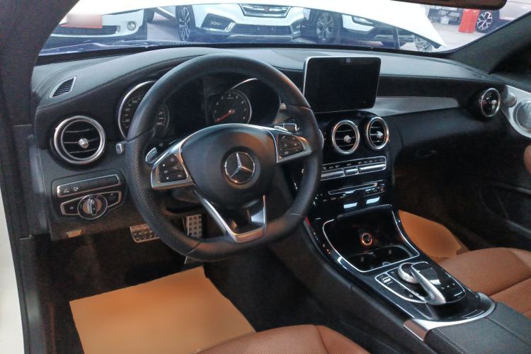 Used Mercedes-Benz C-Class 2018 C 200 Coupe Center Console