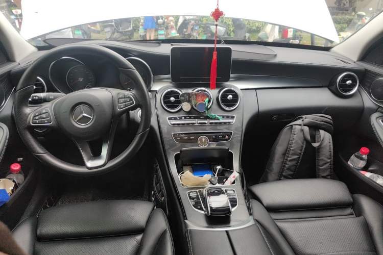 Used Mercedes-Benz C-Class 2018 C 200 L Sport Edition Center Console