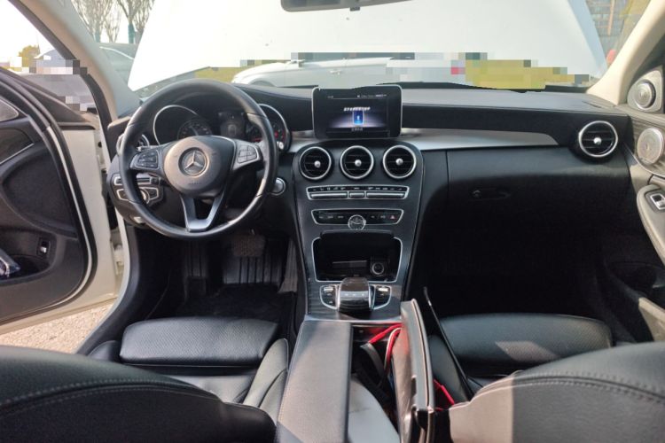 Used Mercedes-Benz C-Class 2018 C 200 L Sport Edition Center Console