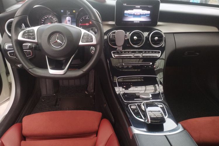 Used Mercedes-Benz C-Class 2018 C 200 Sport Edition Center Console