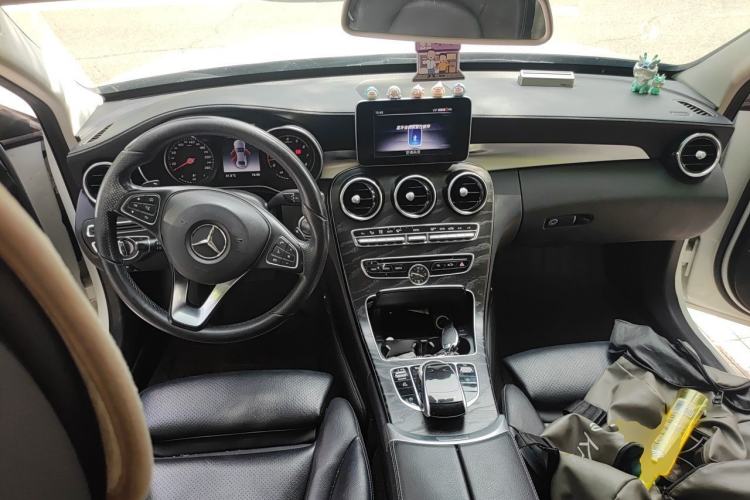 Used Mercedes-Benz C-Class 2018 C 200 L Sport Edition Center Console