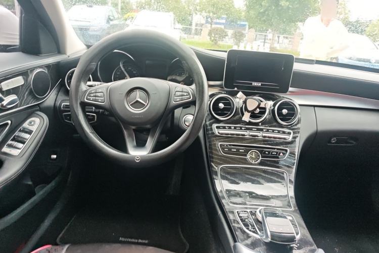 Used Mercedes-Benz C-Class 2018 C 200 L Sport Edition Center Console