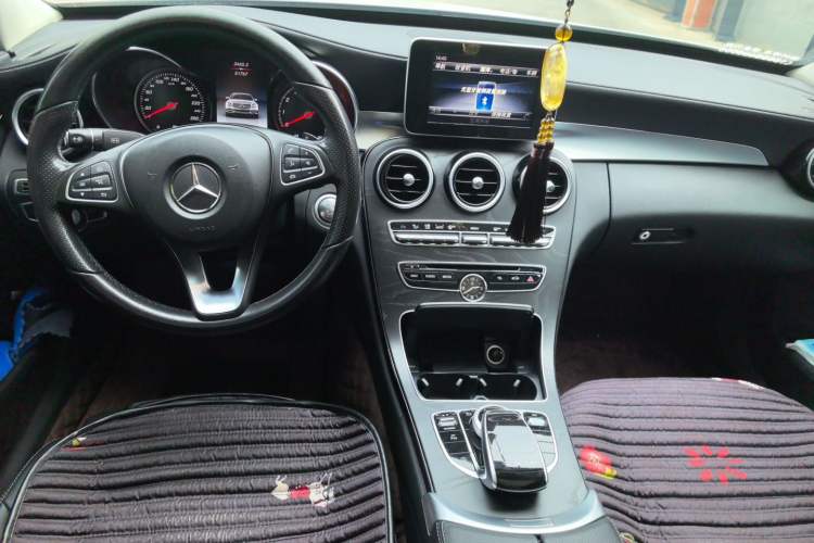Used Mercedes-Benz C-Class 2018 C 200 L Sport Edition Center Console