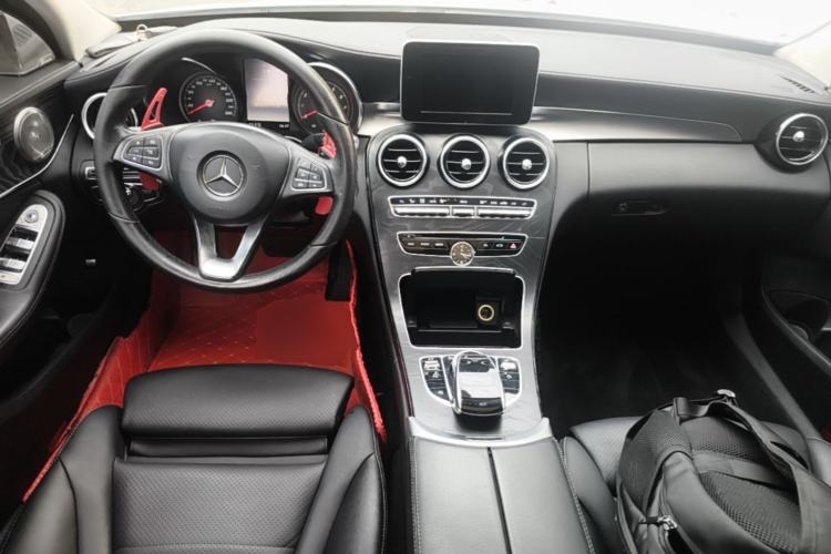 Used Mercedes-Benz C-Class 2018 C 200 L Sport Edition Center Console