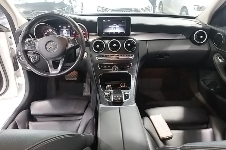 Used Mercedes-Benz C-Class 2018 C 200 L Sport Edition Center Console