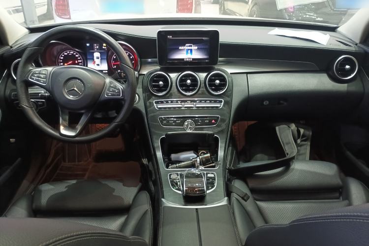 Used Mercedes-Benz C-Class 2018 C 200 L Sport Edition Center Console