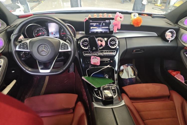 Used Mercedes-Benz C-Class 2018 C 200 Sport Edition Center Console