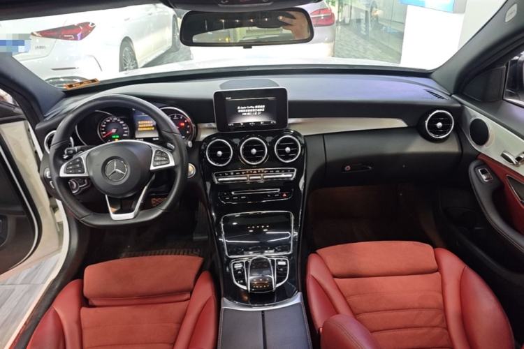 Used Mercedes-Benz C-Class 2018 C 200 Sport Edition Center Console