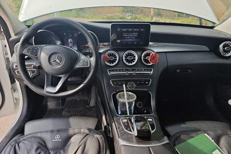 Used Mercedes-Benz C-Class 2018 C 200 L Sport Edition Center Console