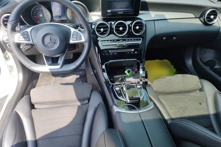 Used Mercedes-Benz C-Class 2018 C 200 Sport Edition Center Console