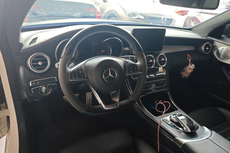 Used Mercedes-Benz C-Class 2018 C 300 Coupe Night Edition Center Console