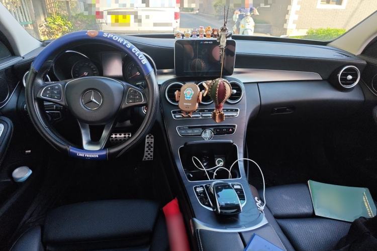 Used Mercedes-Benz C-Class 2018 C 200 L Sport Edition Center Console