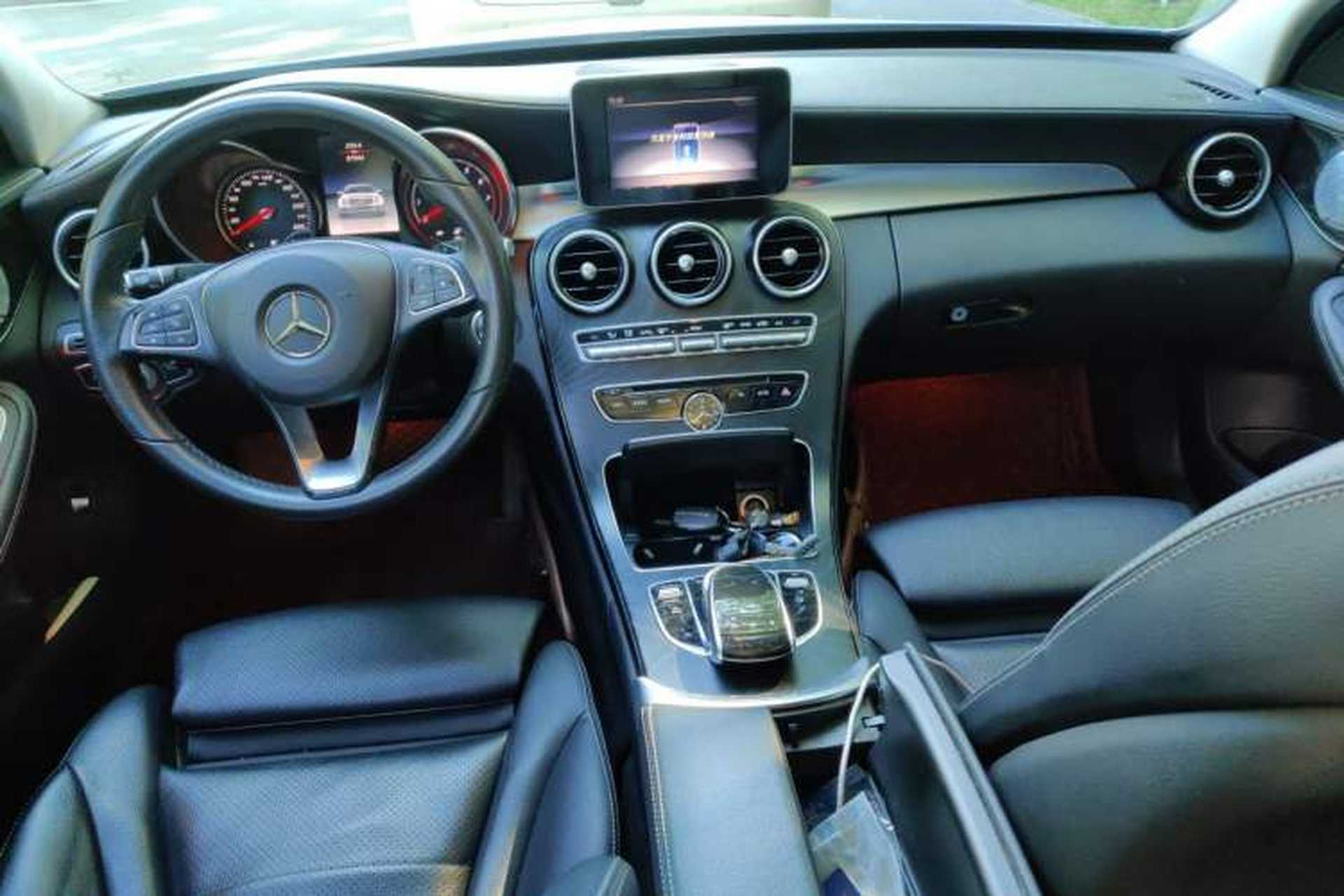 Used Mercedes-Benz C-Class 2018 C 200 L Sport Edition Achievement Special Edition Center Console