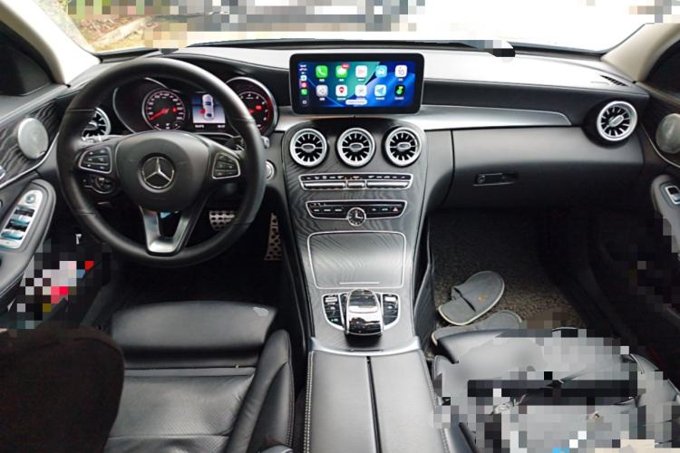 Used Mercedes-Benz C-Class 2018 C 180 L Fashion Edition Sport Version Center Console