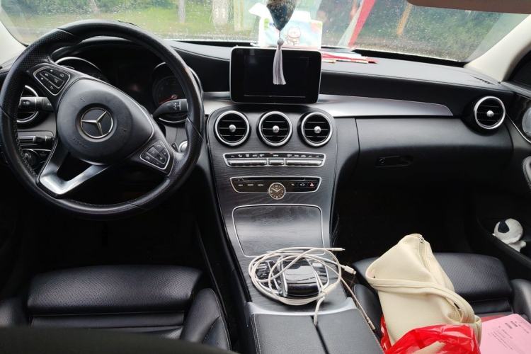Used Mercedes-Benz C-Class 2018 C 200 L Sport Edition Achievement Special Edition Center Console