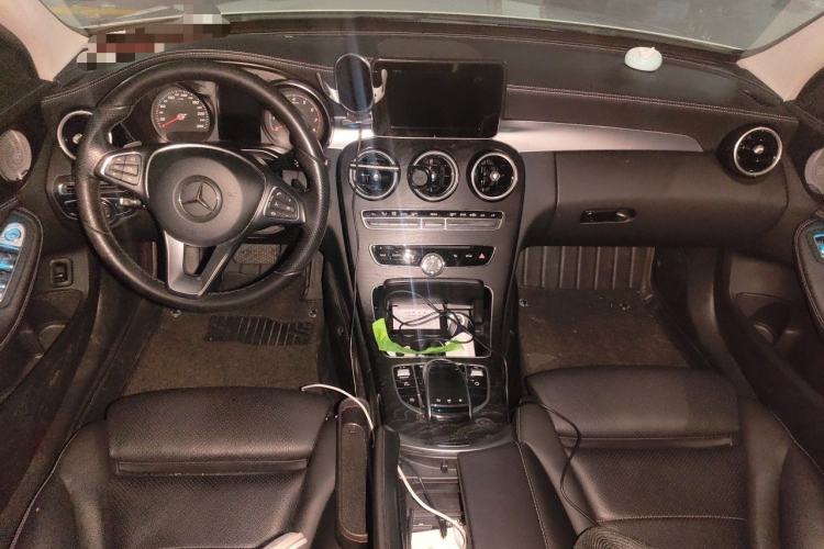 Used Mercedes-Benz C-Class 2018 C 200 L Sport Edition Center Console