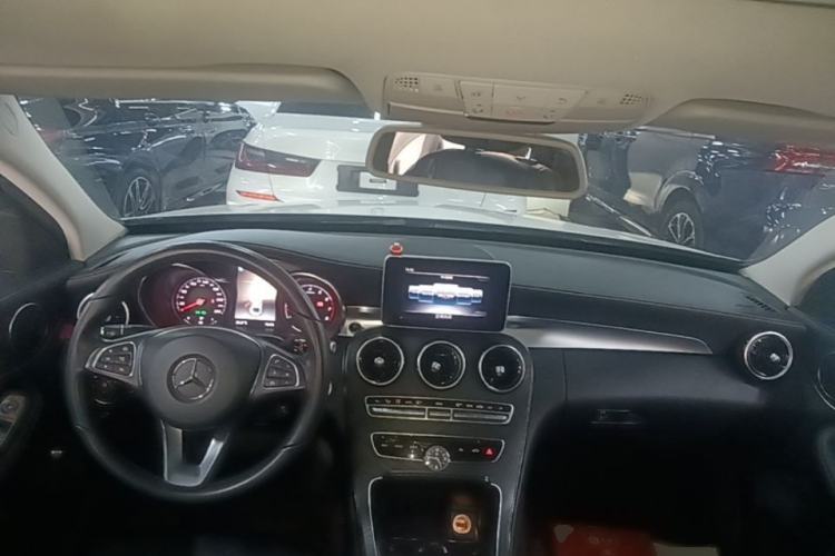Used Mercedes-Benz C-Class 2018 C 200 L Sport Edition Center Console