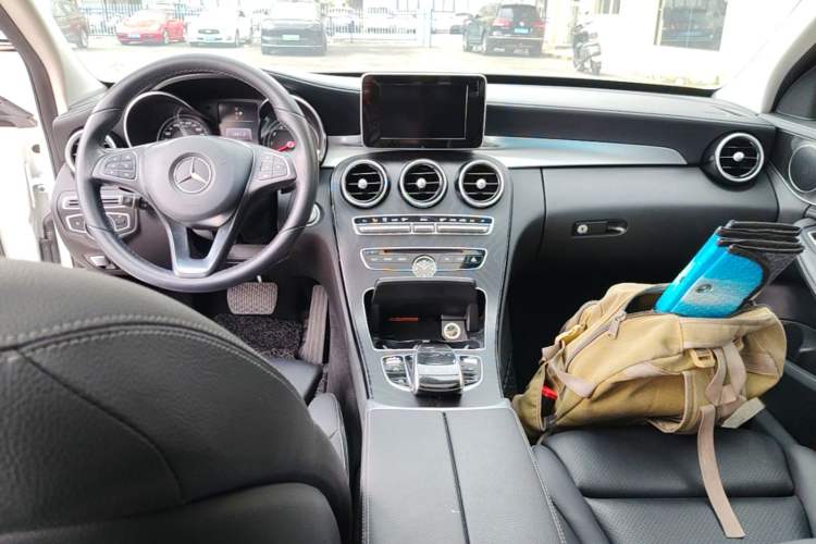 Used Mercedes-Benz C-Class 2018 C 200 L Sport Edition Center Console